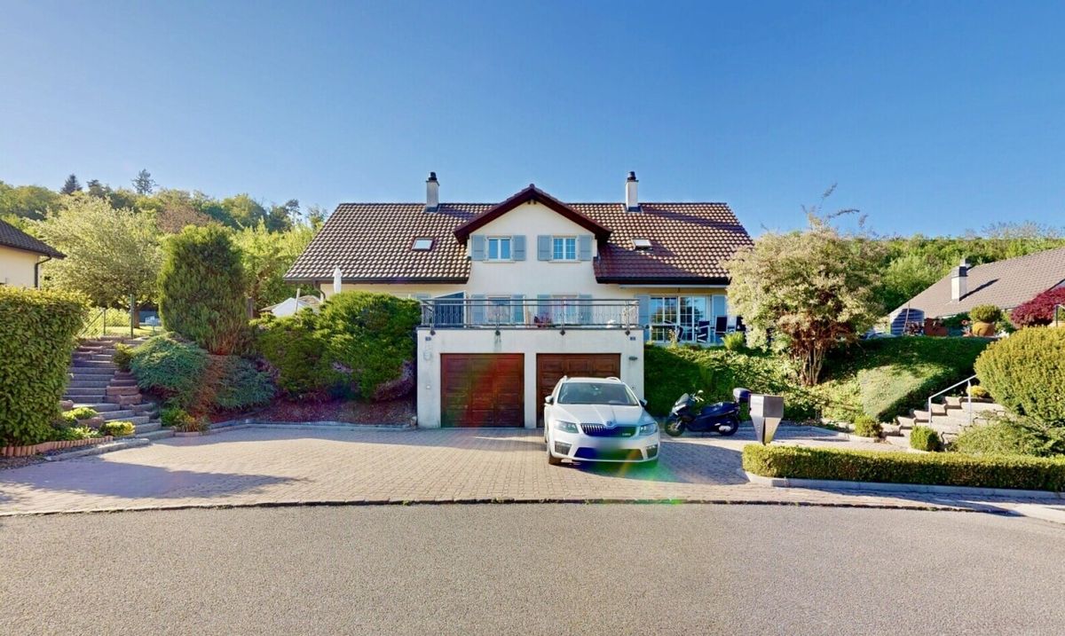 A charming semi-detached villa with amazing views - 2