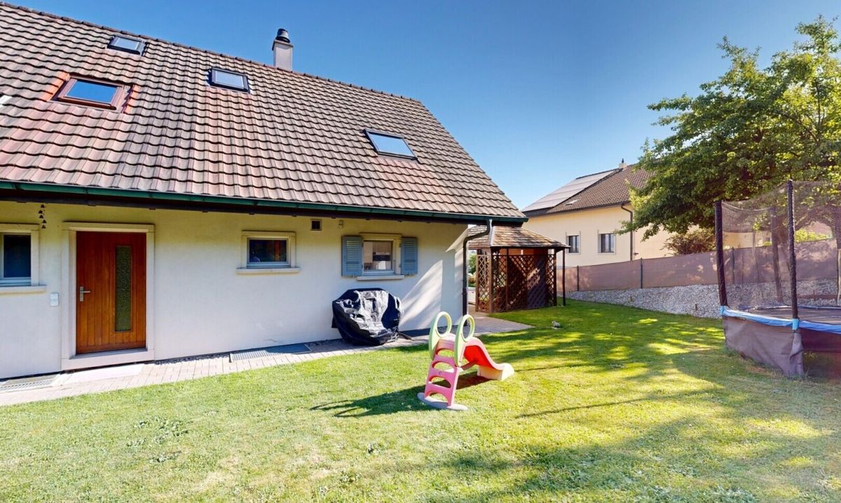 A charming semi-detached villa with amazing views - 3