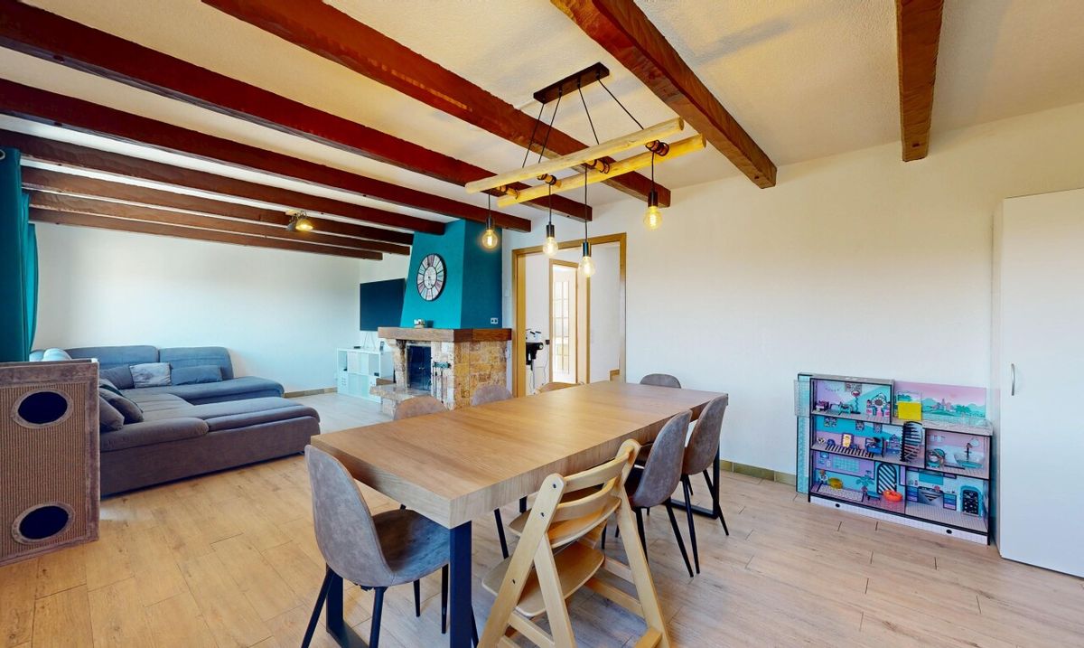 A charming semi-detached villa with amazing views - 4