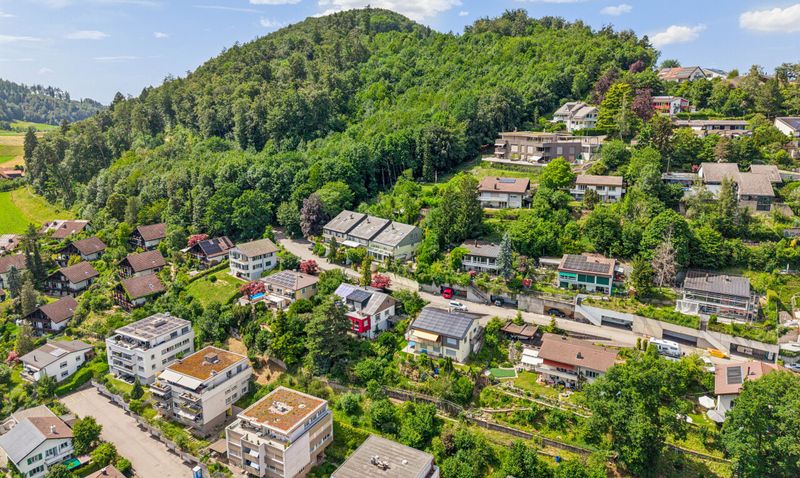 Exklusives Wohnen mit Garten, Wintergarten und Weitsicht - 3