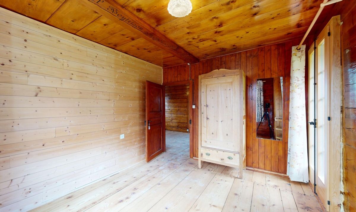 Stunning Duplex Apartment with Rental Potential - 7