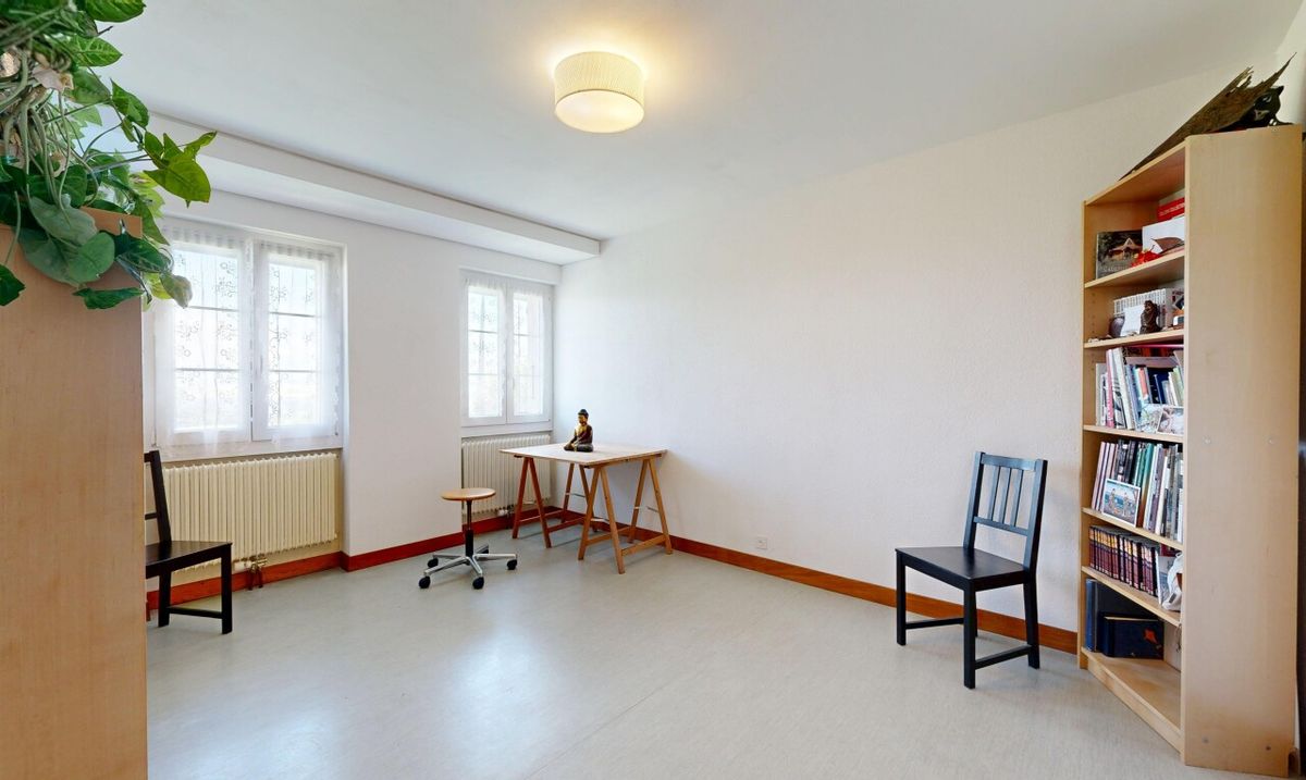 Charming house with 3 apartments, a garden and views – great potential - 7