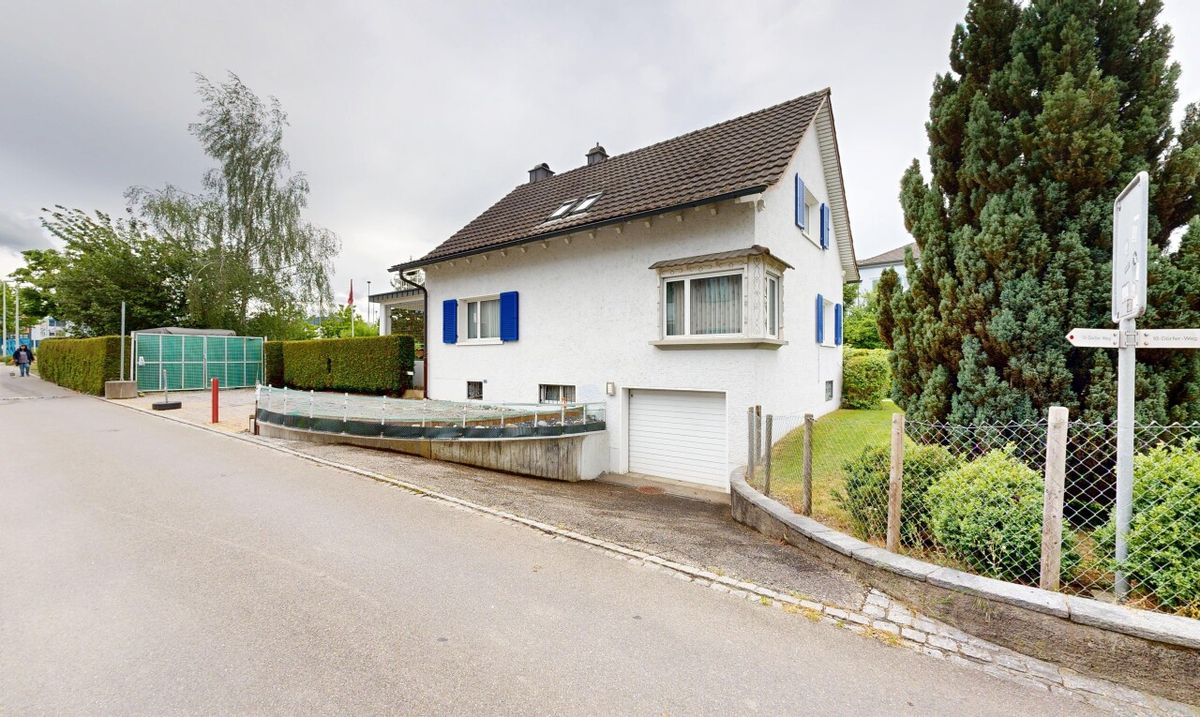Einfamilienhaus in Niederuzwil - 0