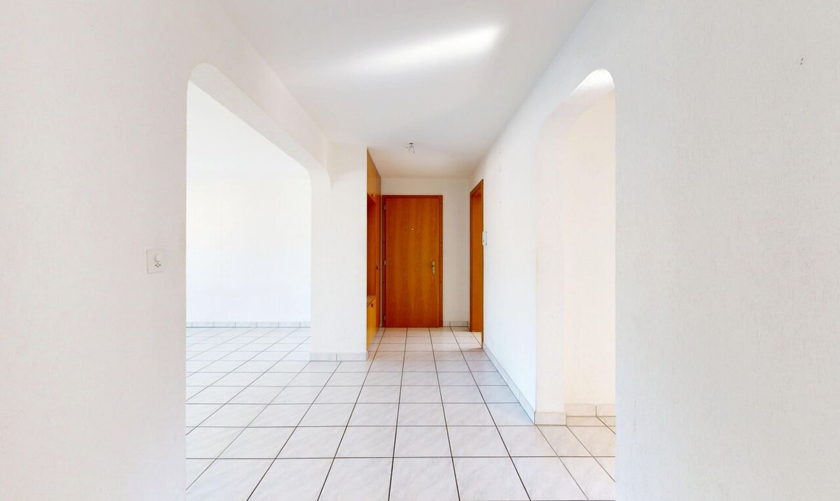 Spacious 4.5-room apartment in the heart of Salquenen - 8