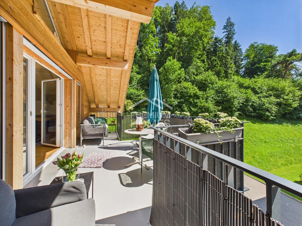Ein Zuhause mit Niesenblick - grosszügige 5.5-Zimmer-Maisonette! - 3