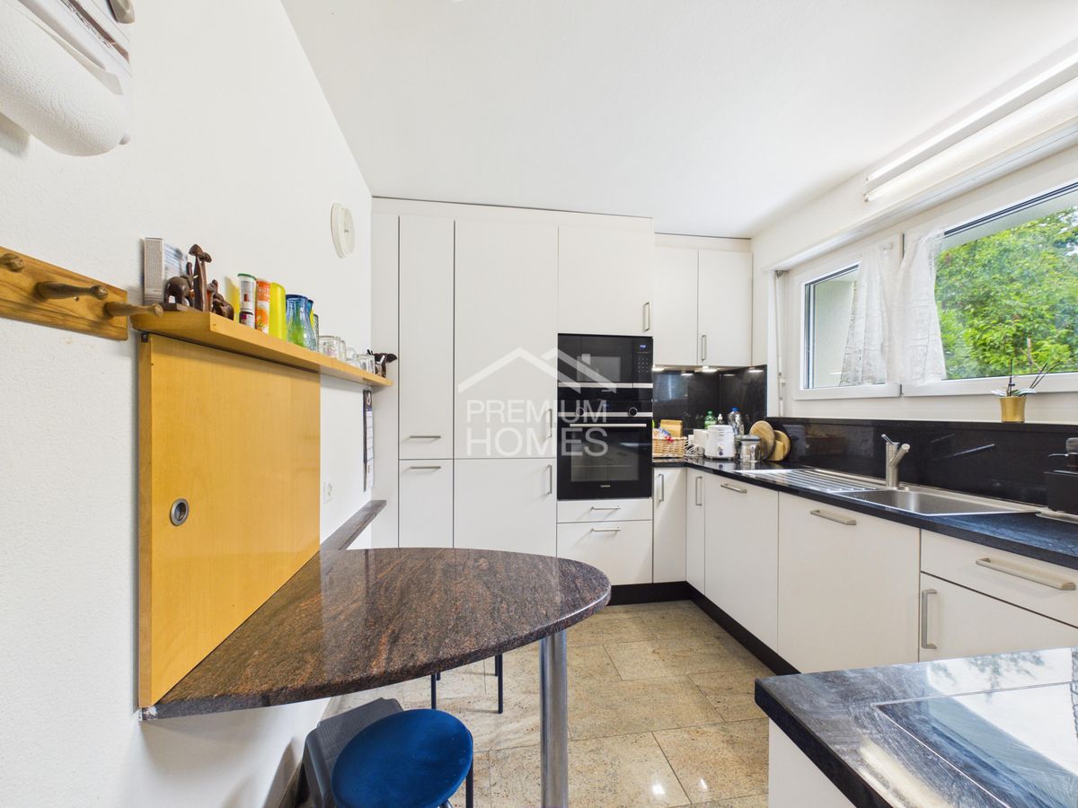 Modernes Familienhaus mit traumhaftem Garten in Therwil - 6