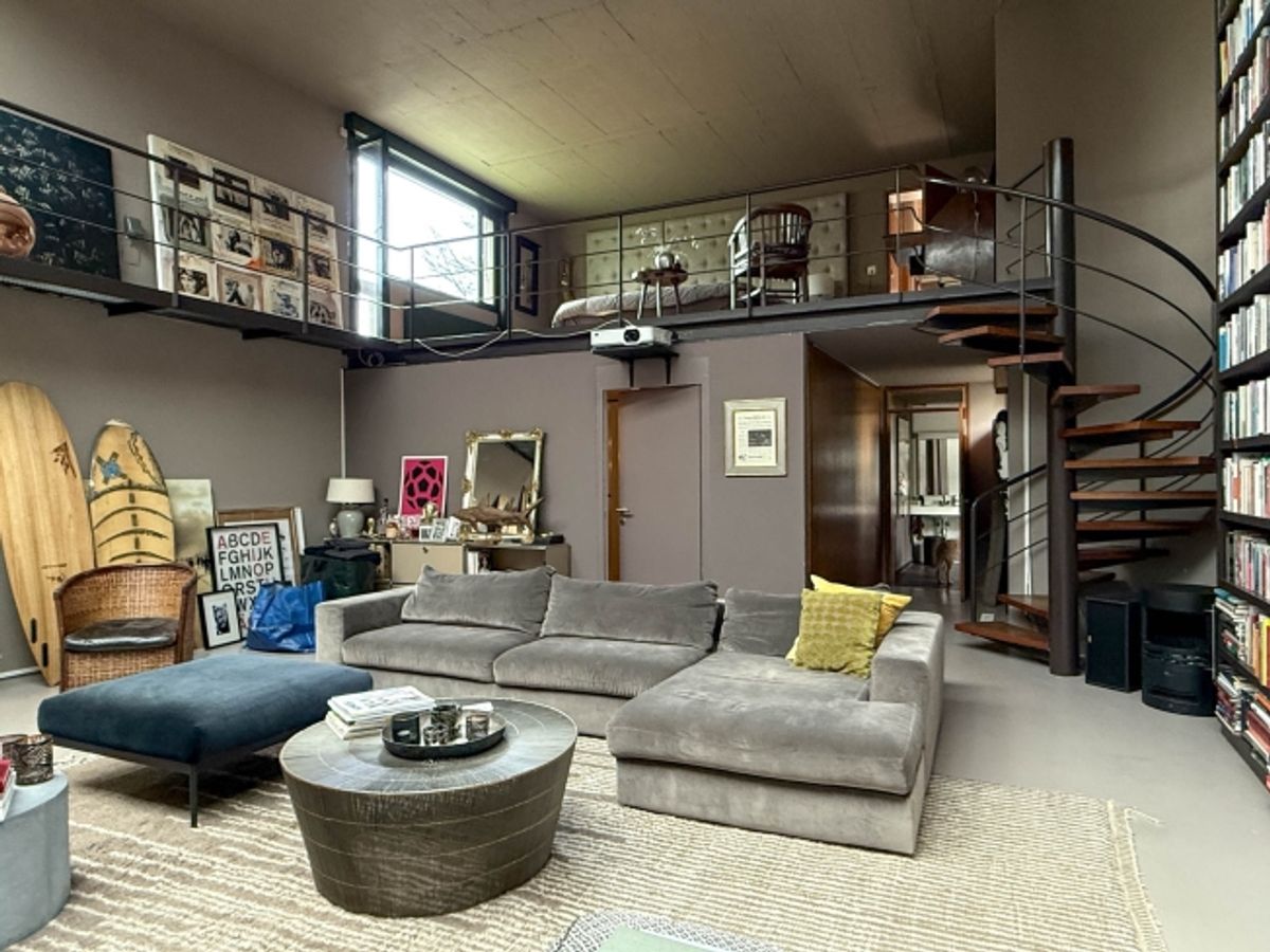70s Architekten-Ikone Extravagantes Loft-Wohnen an der Goldküste - 1