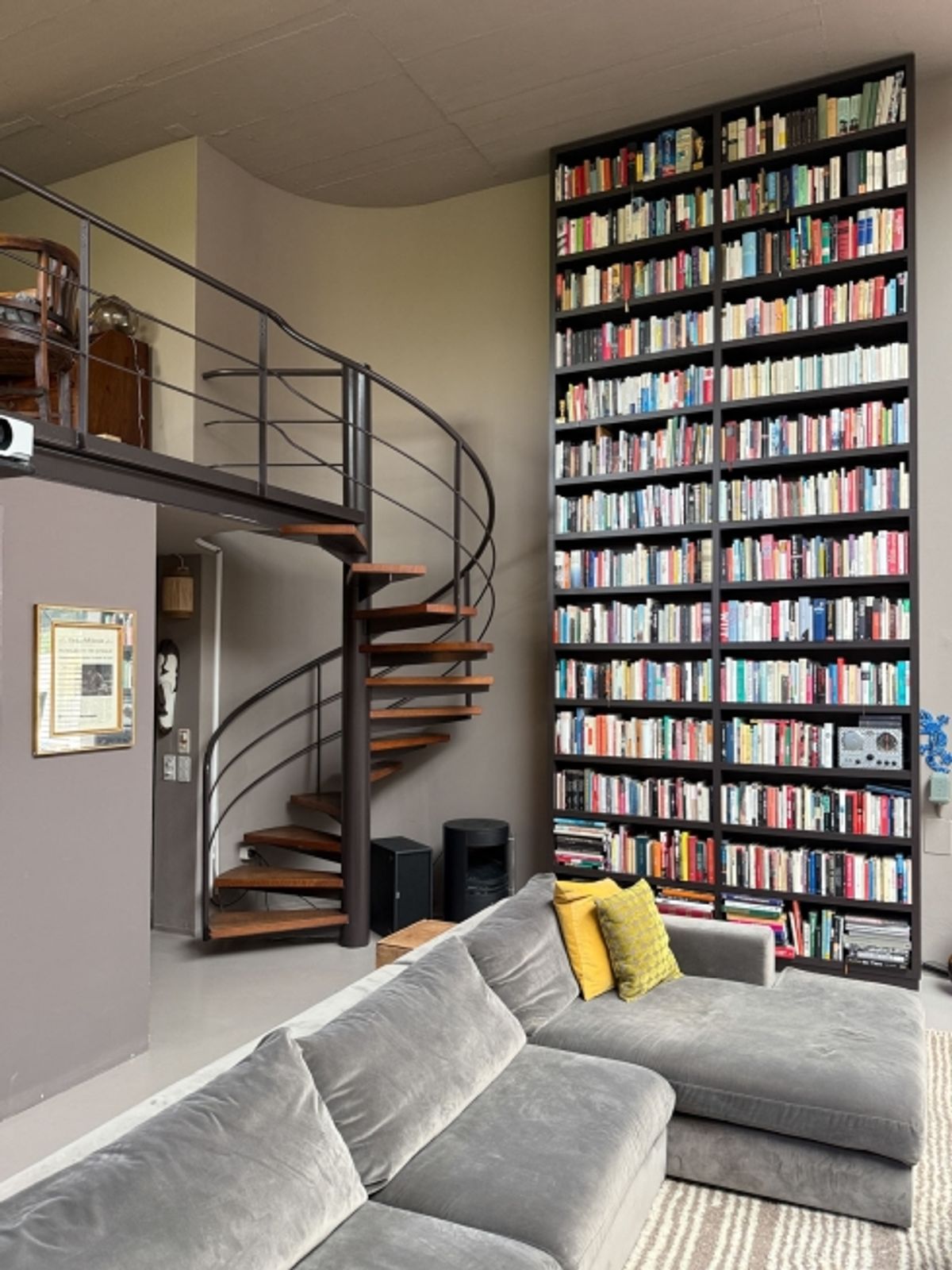 70s Architekten-Ikone Extravagantes Loft-Wohnen an der Goldküste - 5