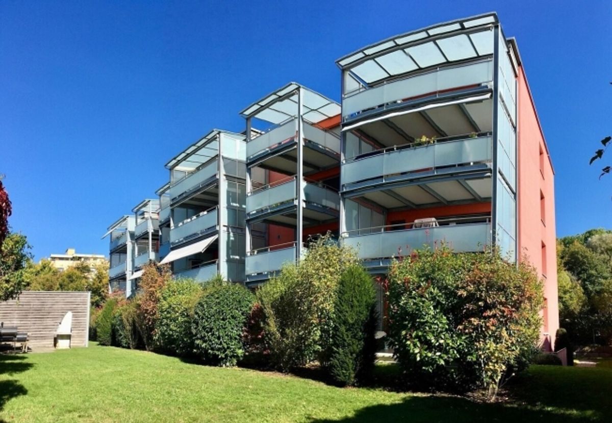 Moderne 1-ZW à 25 m² zuoberst im 3. OG mit Balkon - 0