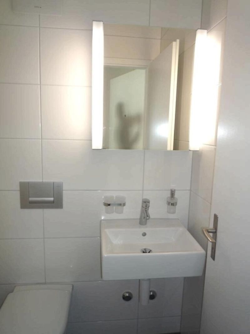 Moderne 1-ZW à 25 m² zuoberst im 3. OG mit Balkon - 3