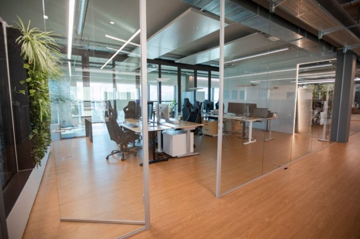 Exklusive Büro- und Showroomflächen mit Autolift  bis zu 5'700 m² - 2