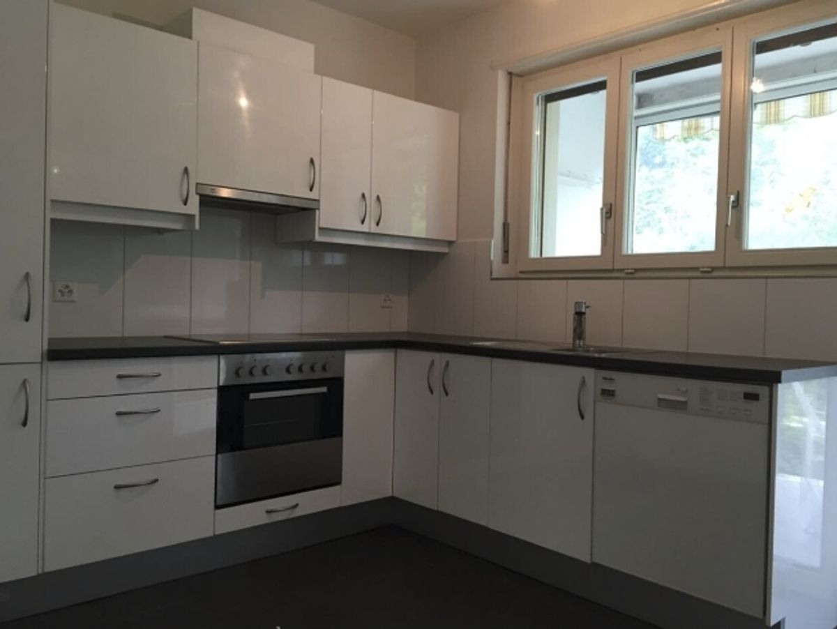 Attraktive 3.5-Zimmerwohnung mit Balkon an ruhiger Lage - 0
