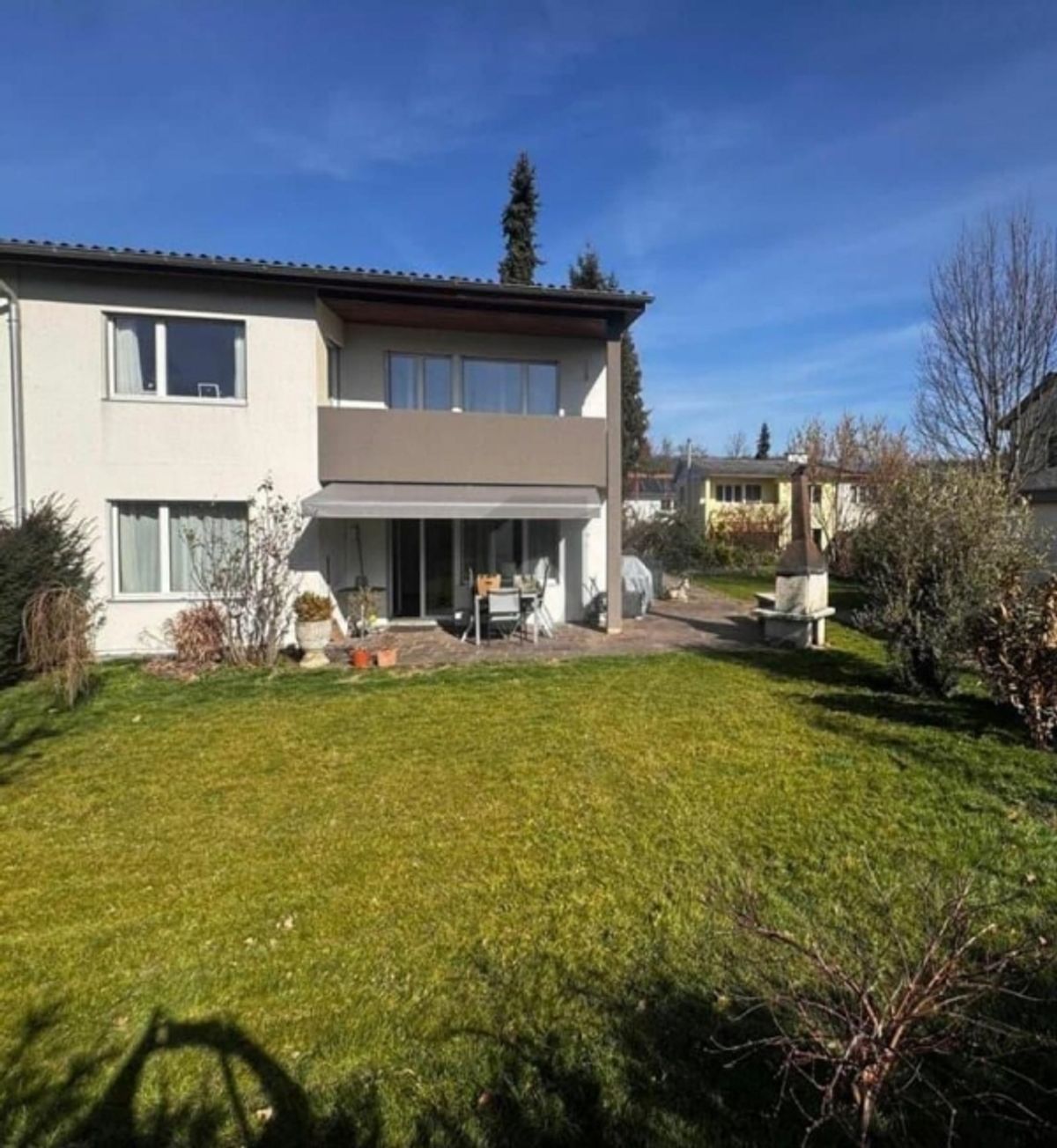 FAMILIENFREUNDLICH MIT SONNIGEM GARTEN - 0