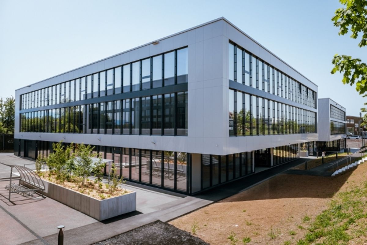 "IDEAL PARK" - Atelier 110m2 au 1er avec monte-charge - Accès camion - 3