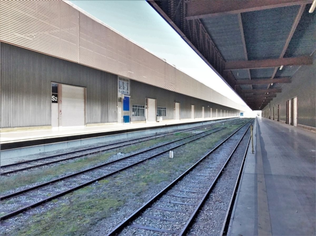 Localisation stratégique - Halle logistique 4'530m² - 3