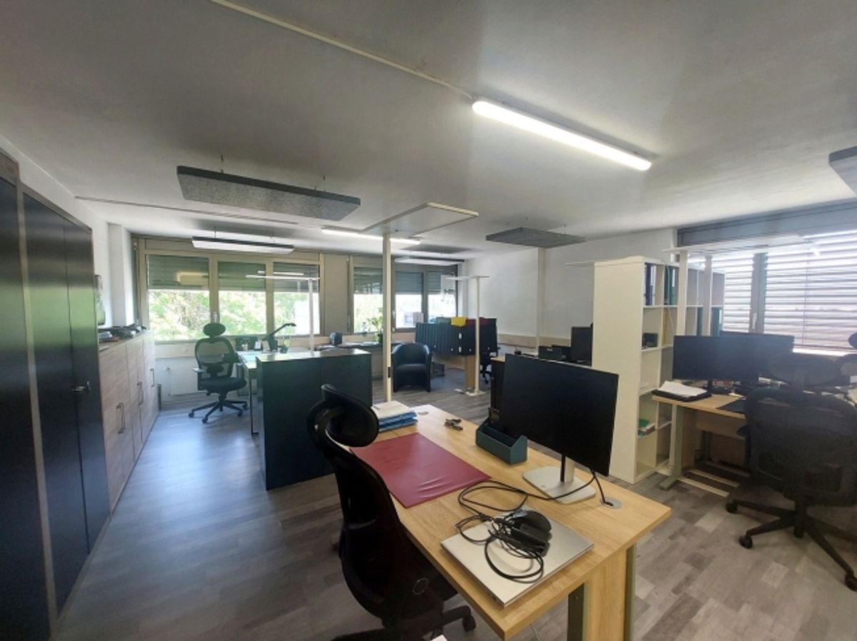Bureau de 75 m2 au 1er avec ascenseur - Proche autoroute et bus - 4
