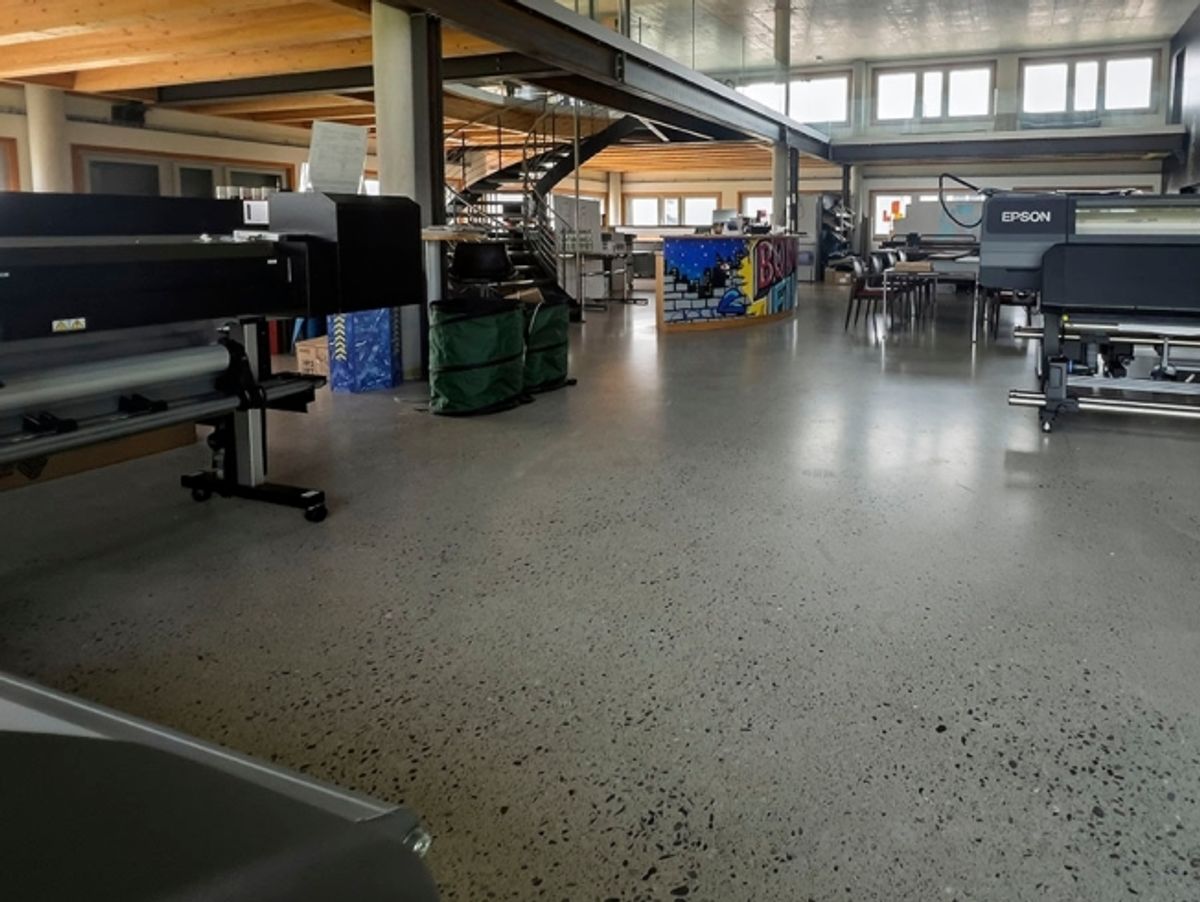 Vielseitige Gewerbefläche in Jegenstorf Heller Showroom mit ca. 238 m² - 5