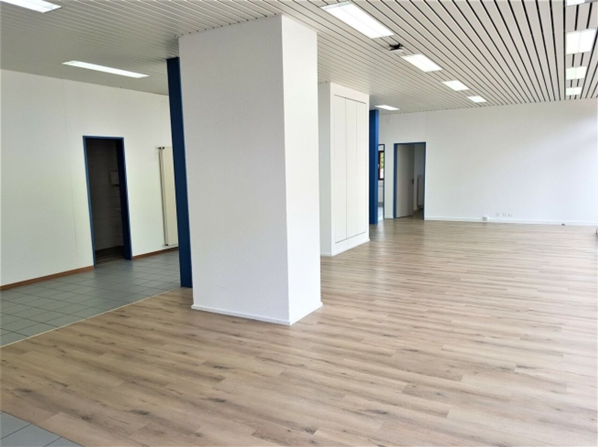 Surface mixte dépôt / bureau / showroom - Bail flexible - 2