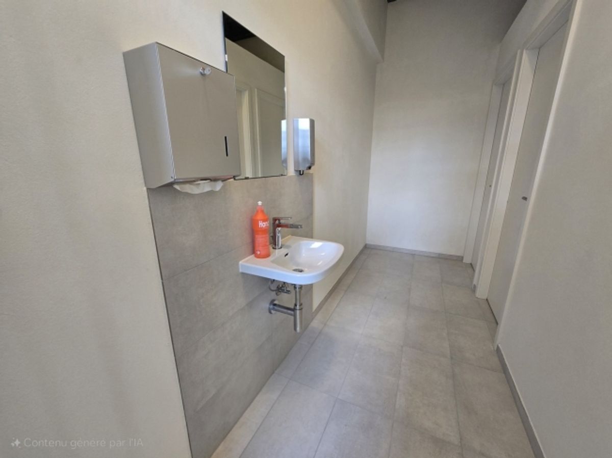 Excellente situation - Atelier / dépôt - 288m² - 2 loyers offerts - 6