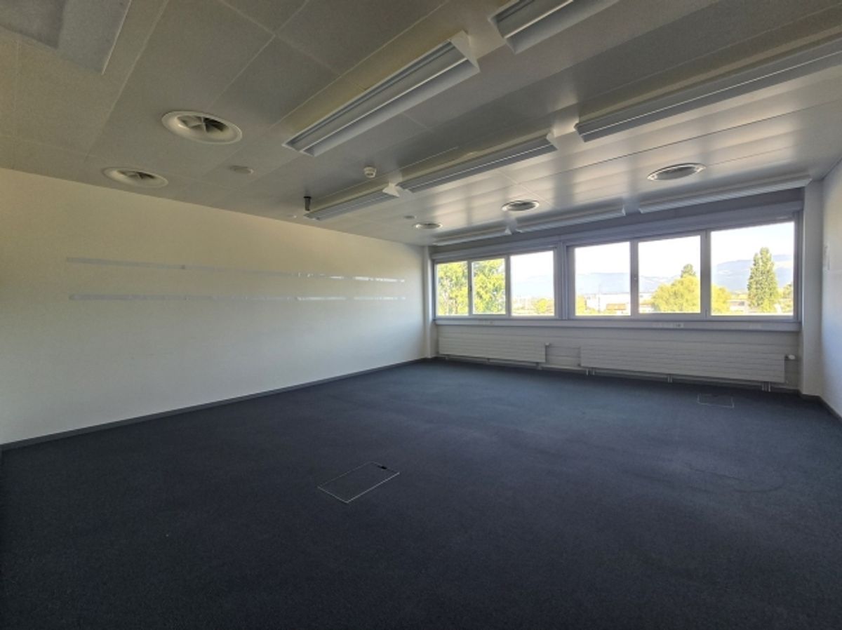 Bureau de 276m2 - Proximité autoroute/gare - Yverdon-les-Bains - 3