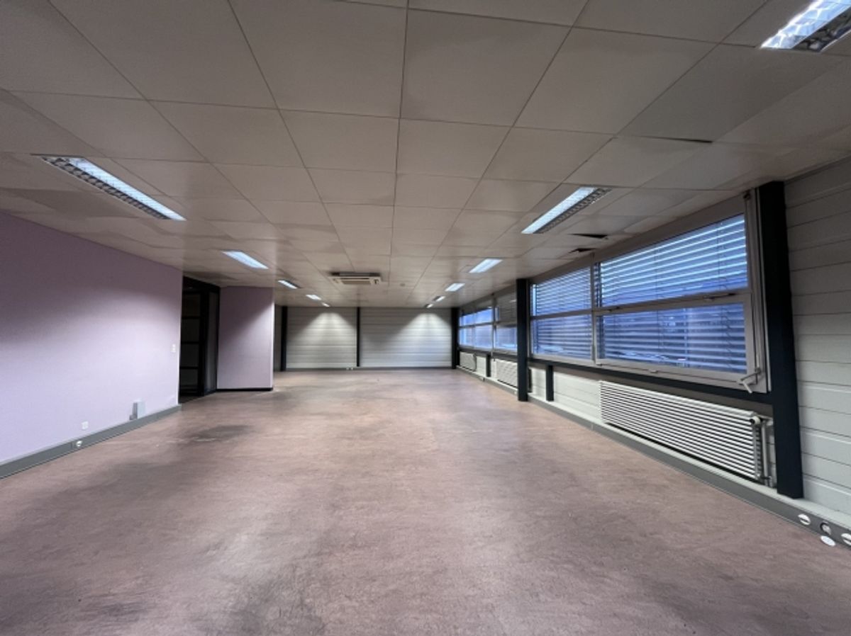 Bureau/local commercial/atelier de 103 m2 - 2 mois de gratuité offert - 1