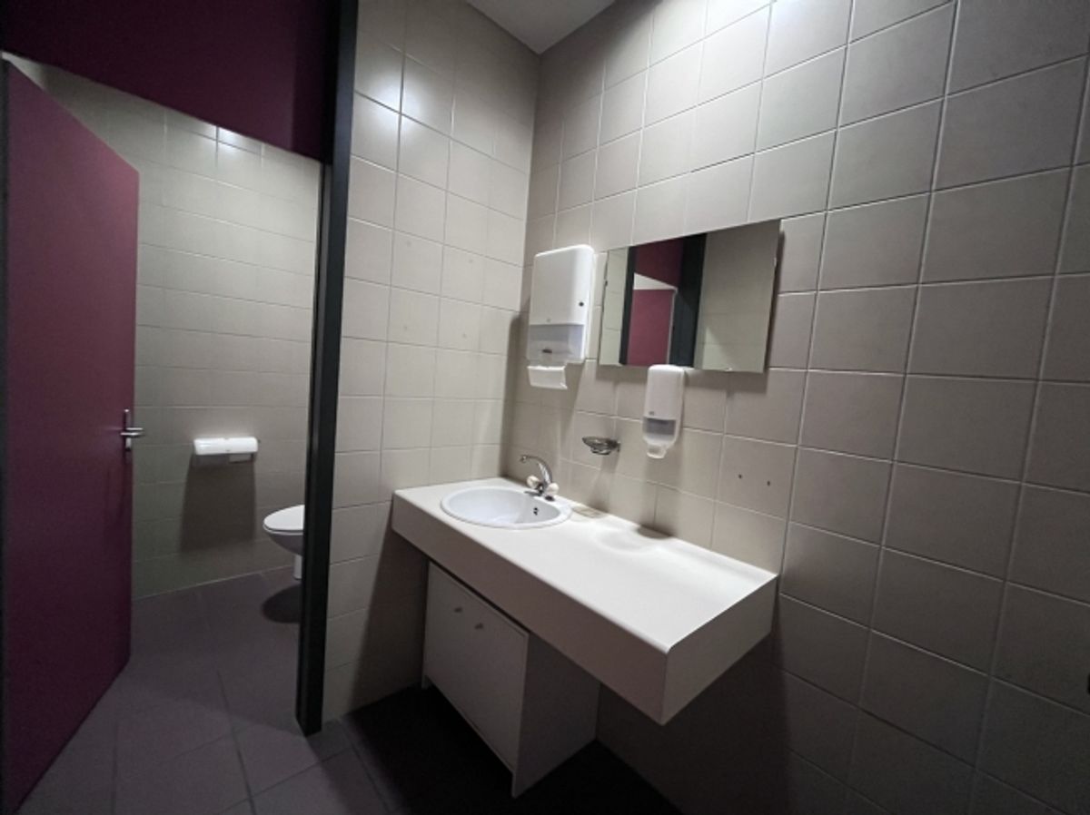 Bureau/local commercial/atelier de 103 m2 - 2 mois de gratuité offert - 2