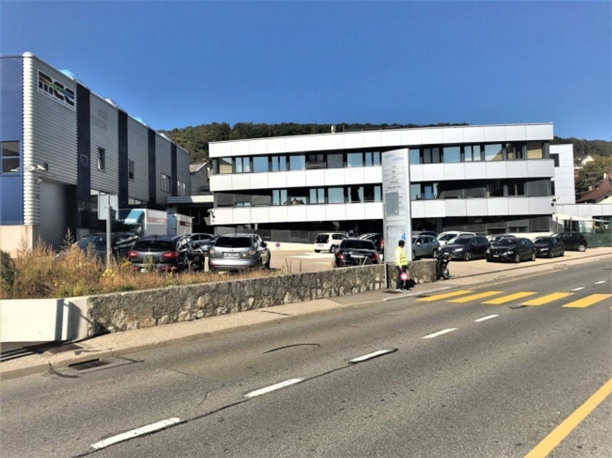 En bordure de Neuchâtel - Halle indsutrielle de 1'500m2 - 3