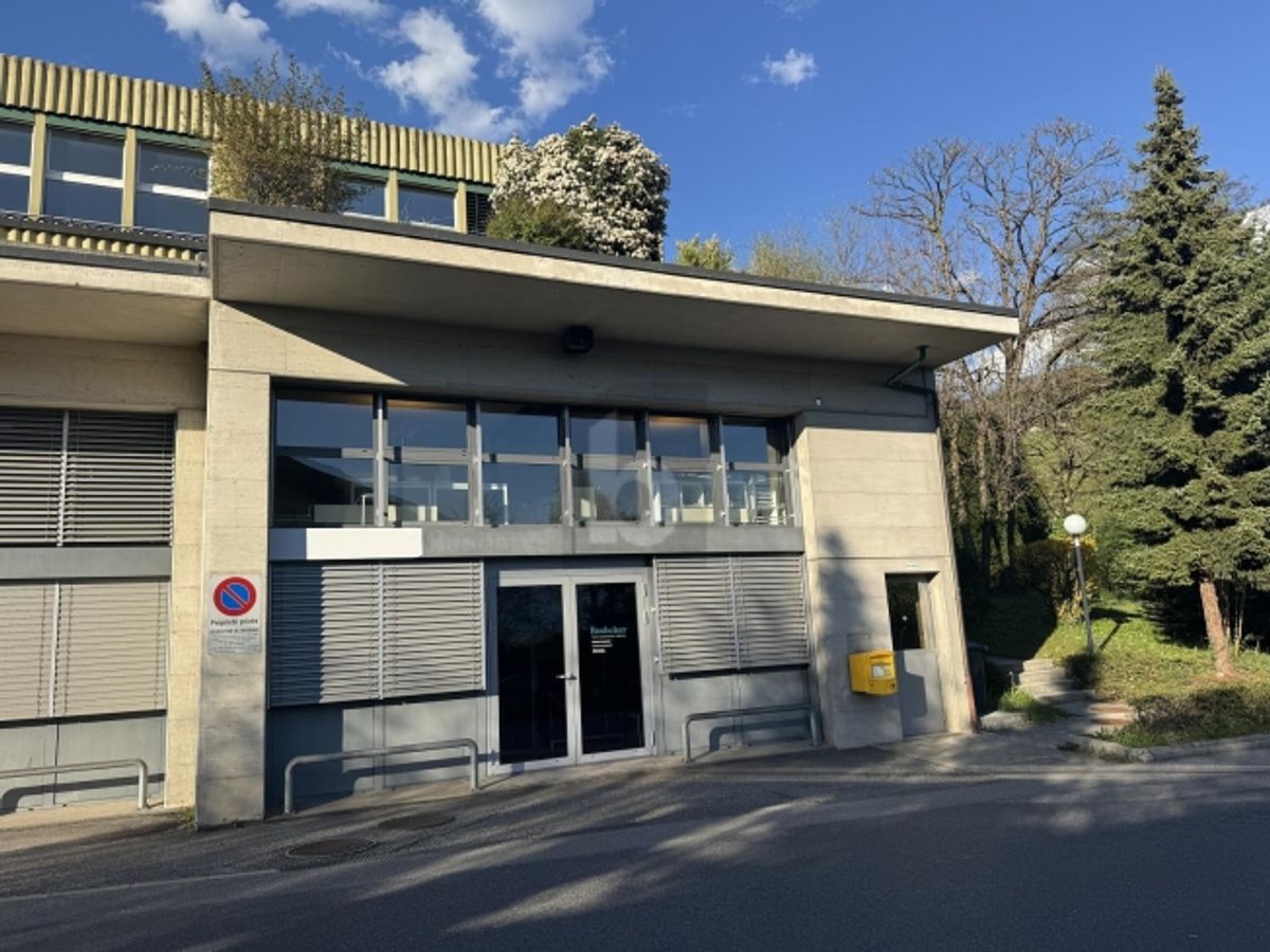 MODERNE, LUMINEUX ET IDÉALEMENT SITUÉ - 0