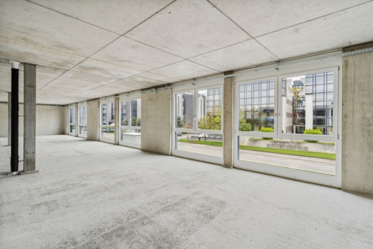 Nouveau à Gland - Surface commerciale - industrielle / 300m2 - 4