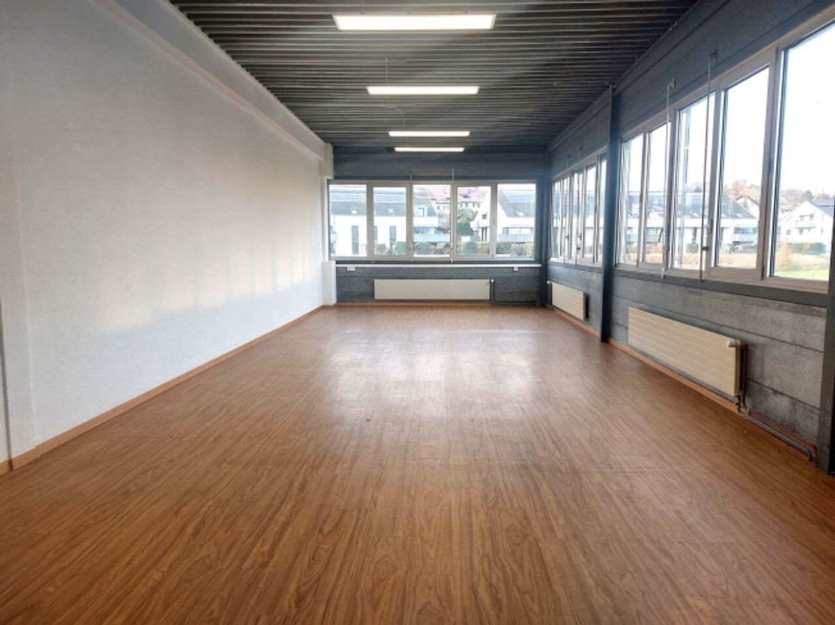 Bureau de 61 m2 - zone déchargement avec plateforme - Bail flexible - 0
