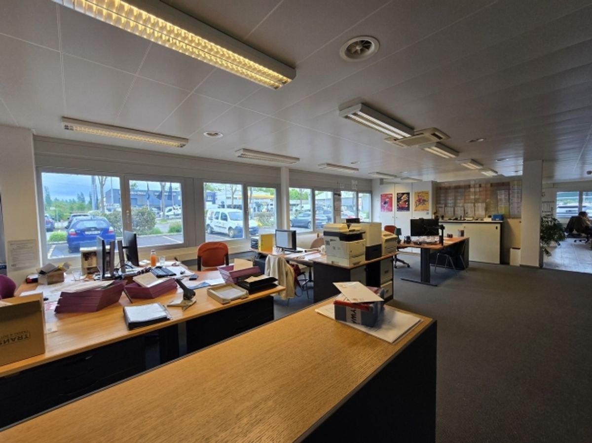 Bureau de 166m2 - Proximité autoroute/gare - Yverdon-les-Bains - 1