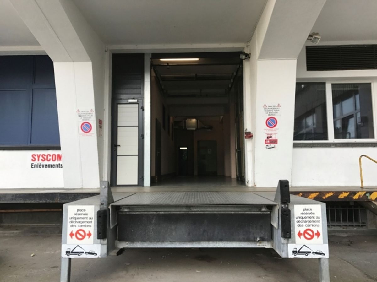 Surfaces de 50m2 - Bail flexible - Quai camion et monte-charge - 5