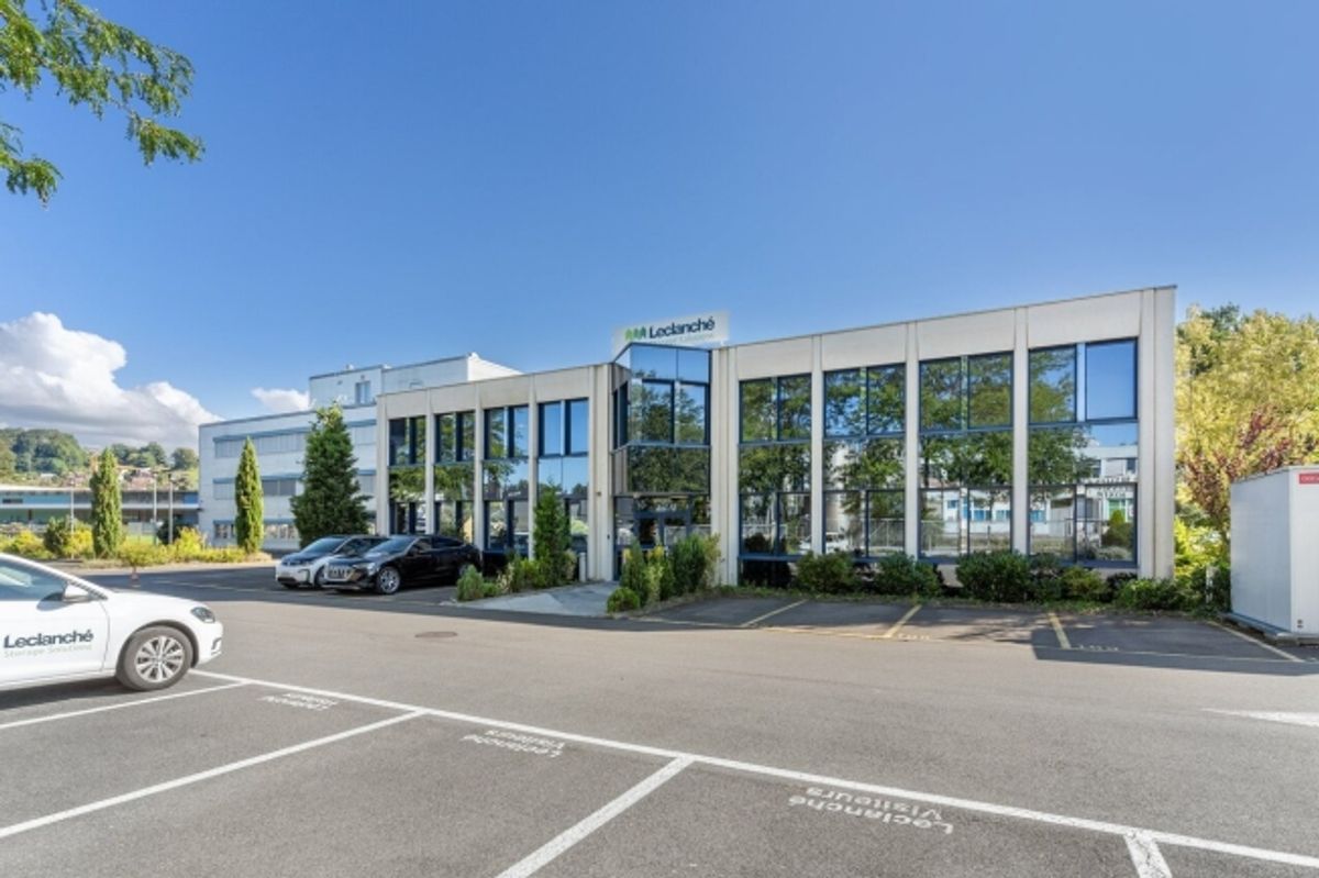 Bureau de 218m2 - Proximité autoroute/gare - Yverdon-les-Bains - 0