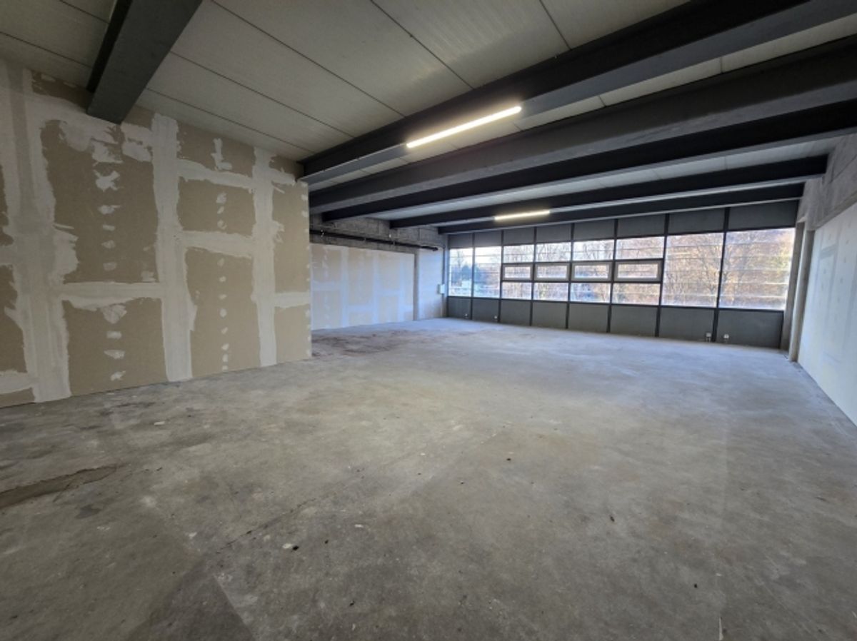 Excellente situation - Atelier - 130m² - Crissier - 2 loyers offerts ! - 0