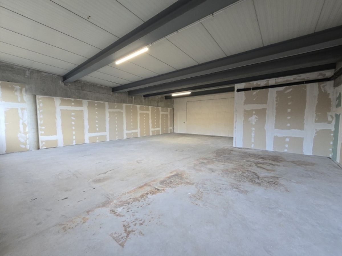 Excellente situation - Atelier - 130m² - Crissier - 2 loyers offerts ! - 1