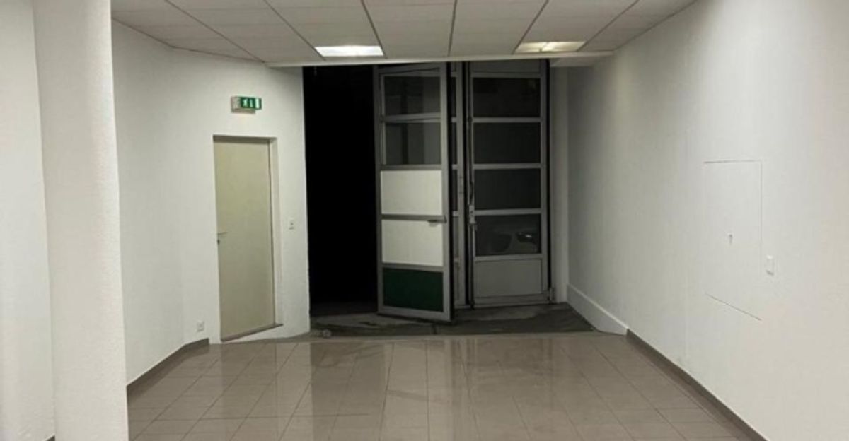 SURFACE DE STOCKAGE NON CHAUFFÉE DE PLAIN-PIED DENV. 78 M² - 1