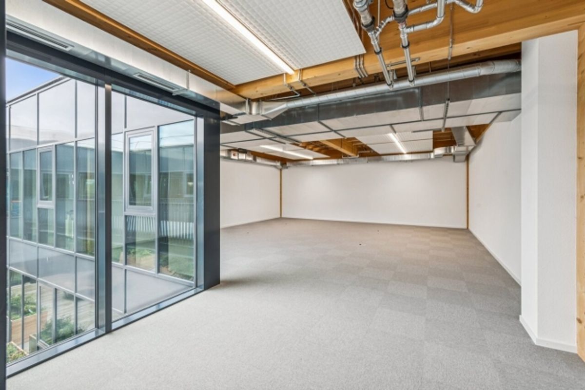 SPARK - Bureau équipé « Plug & Play neuf » 73.6 m2 à Gland - 1