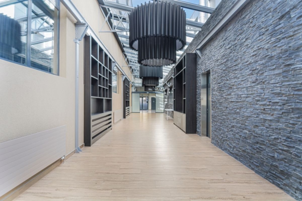 Bureau/atelier 173 m2 - Proche autoroute et transport - 2