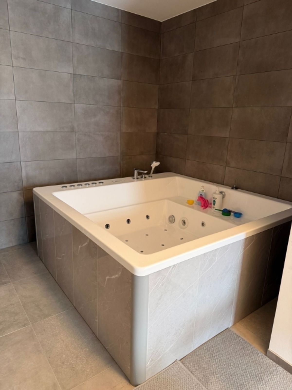 Moderne 5.5 pièces  élégante maison mitoyenne Minergie, au cSur de Lens - 8
