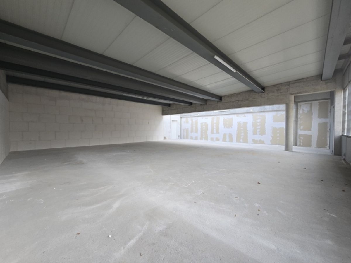 Excellente situation - Atelier - 158m² - Crissier - 2 loyers offerts ! - 2