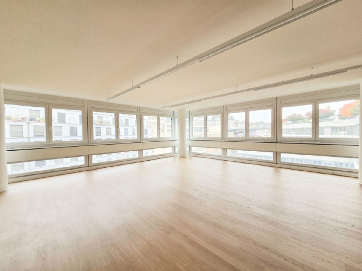 Bureau rénové de 230m2 - Centre-ville de Lausanne - 2