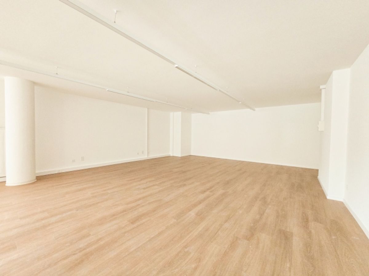 Bureau rénové de 230m2 - Centre-ville de Lausanne - 4