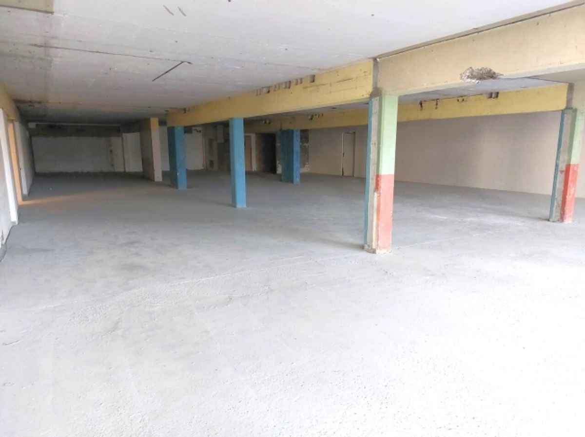 Bail flexible - Surface commerciale 315m2 sur mesure - Proche de tout - 1