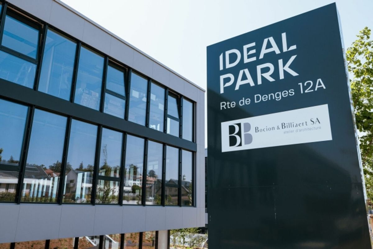 "IDEAL PARK" - Artisanal 1460 m2 - 1