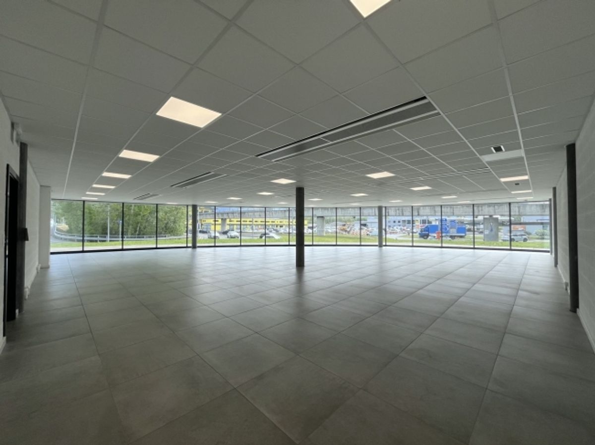 Surface moderne 243 m2 - Gratuité 1 mois - 4
