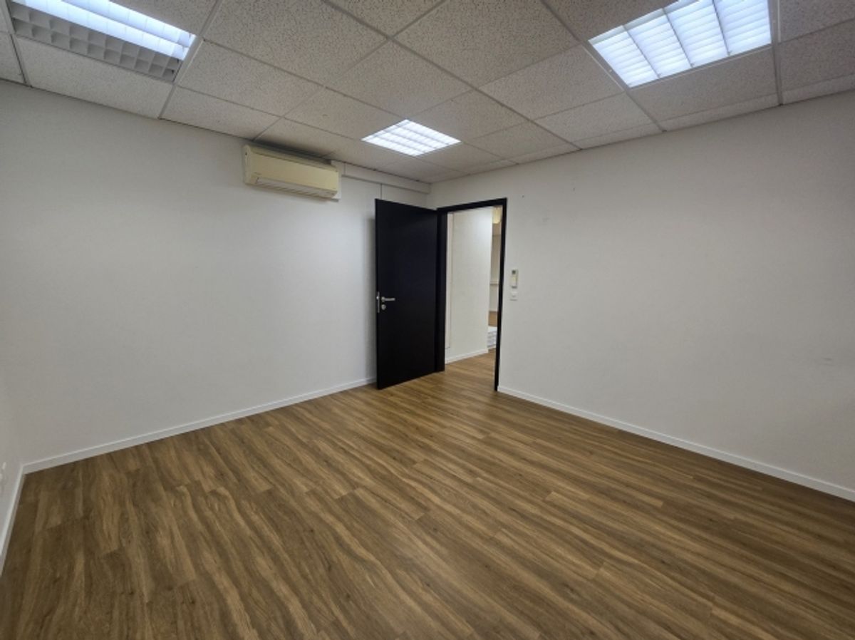 Bureau de 119m²- Idéalement placé à Gland - 5