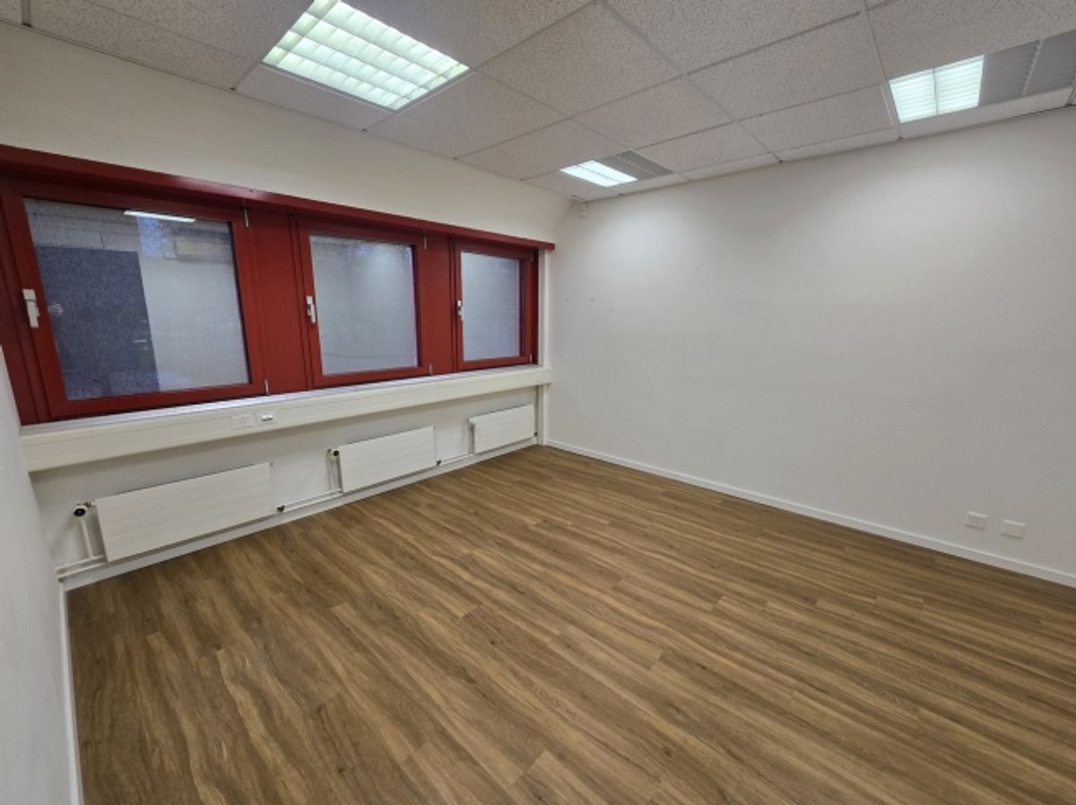 Bureau de 119m²- Idéalement placé à Gland - 6