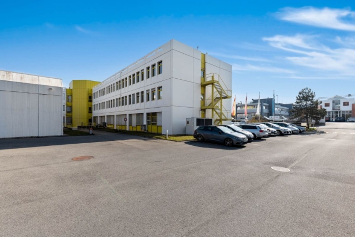 Bureau - 21 m² - Proche commodités/transports - Satigny - 1