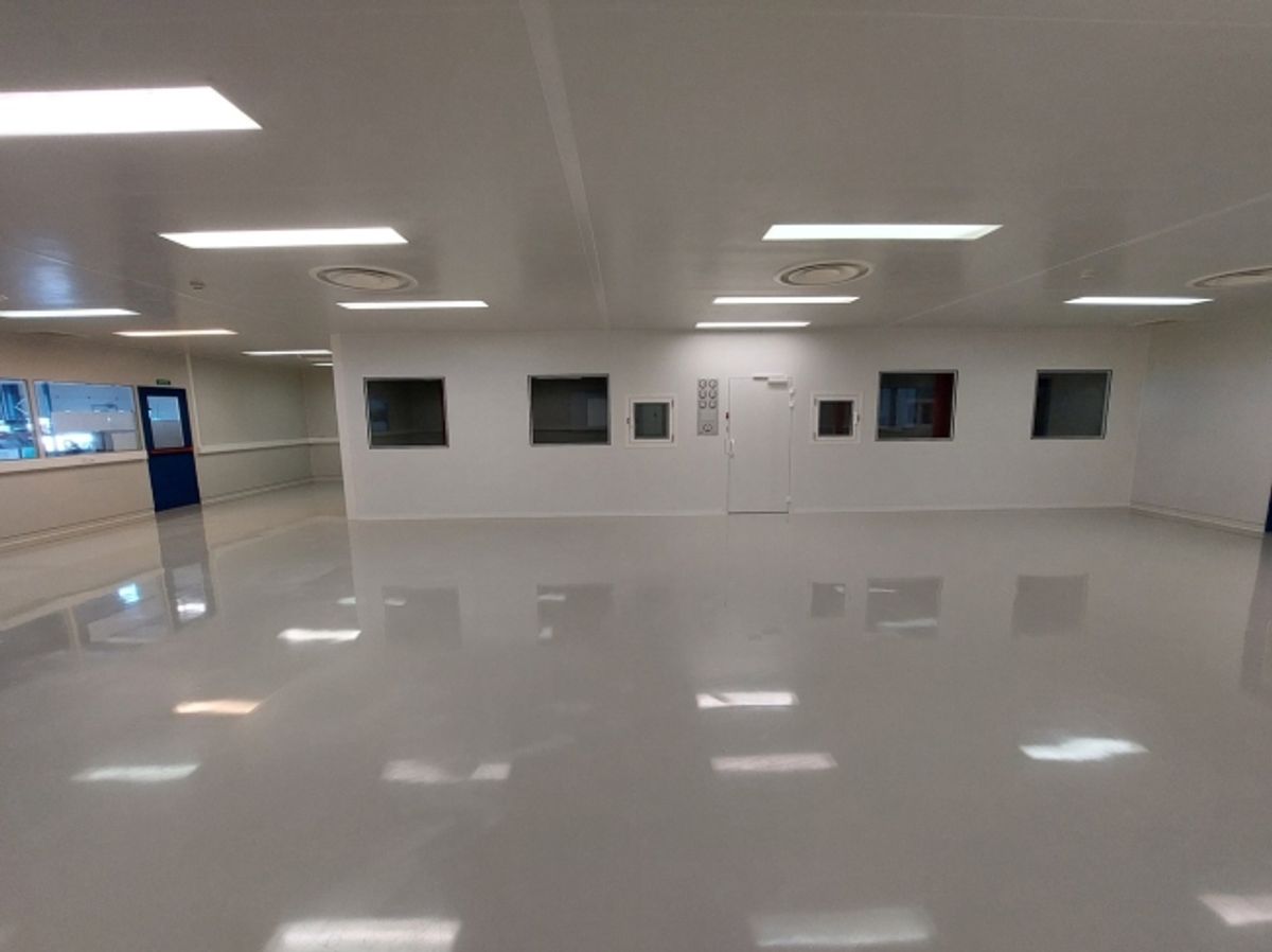 Surface 350 m2 - Laboratoire/salles blanches - 1