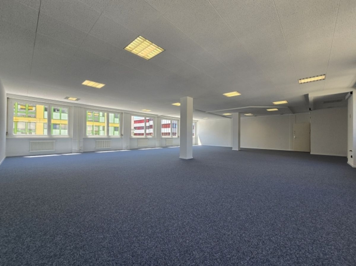 Bureau au 1er étage - 237m2 - 2